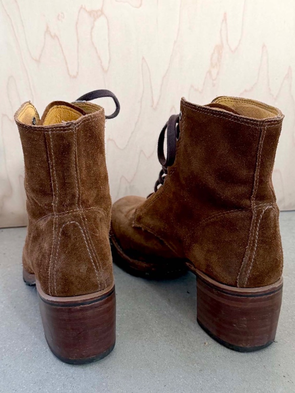 Frye Sabrina boot in brown suede, size 9 womens - Picture 5 of 6